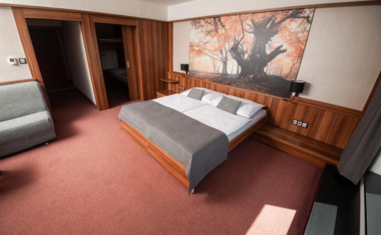 Hotel Kras Jedovnice Extérieur photo