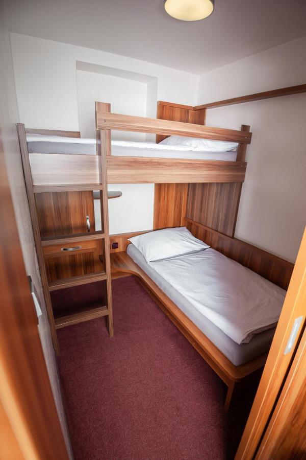 Hotel Kras Jedovnice Extérieur photo