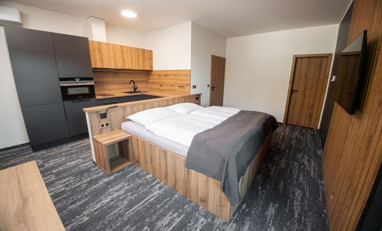 Hotel Kras Jedovnice Extérieur photo