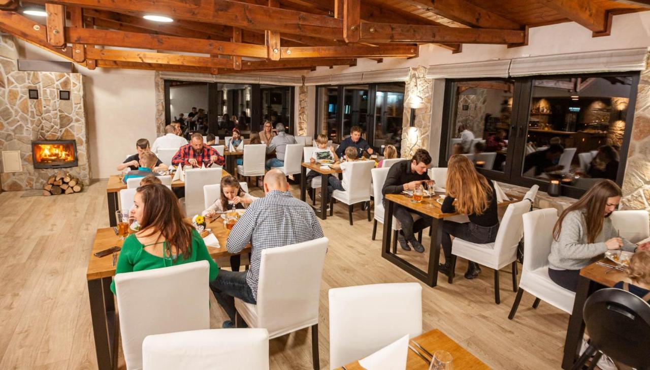 Hotel Kras Jedovnice Extérieur photo