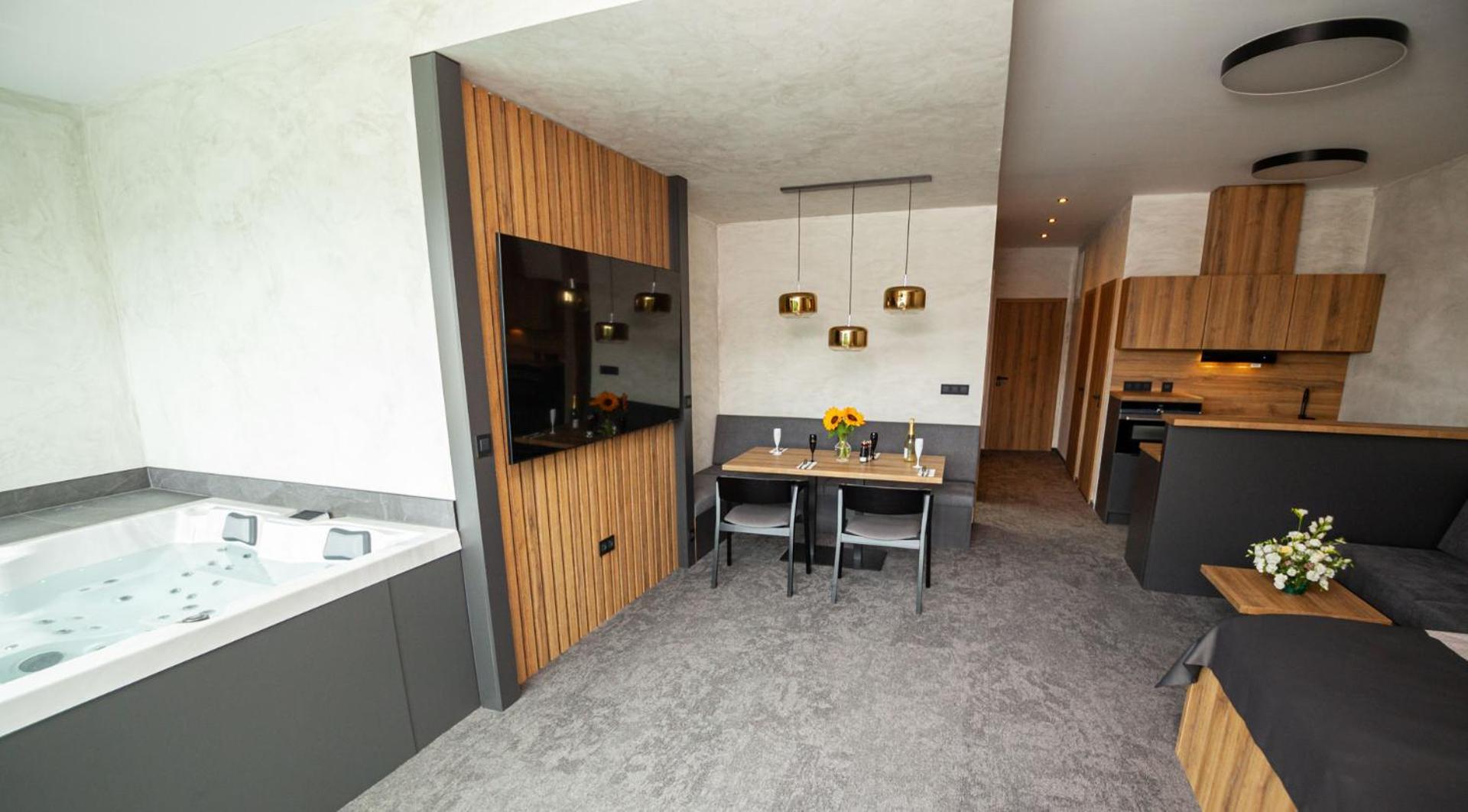 Hotel Kras Jedovnice Extérieur photo