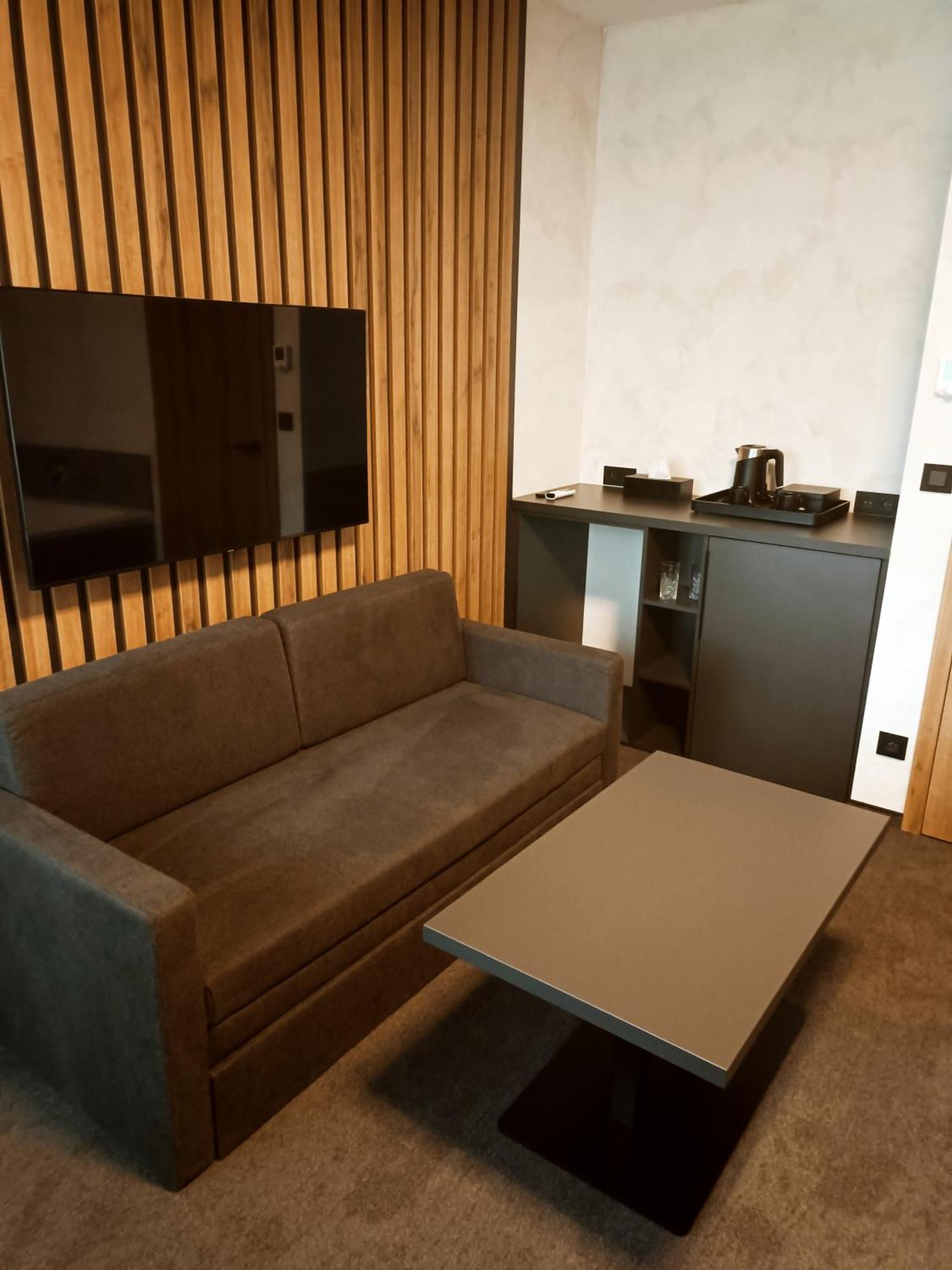 Hotel Kras Jedovnice Extérieur photo